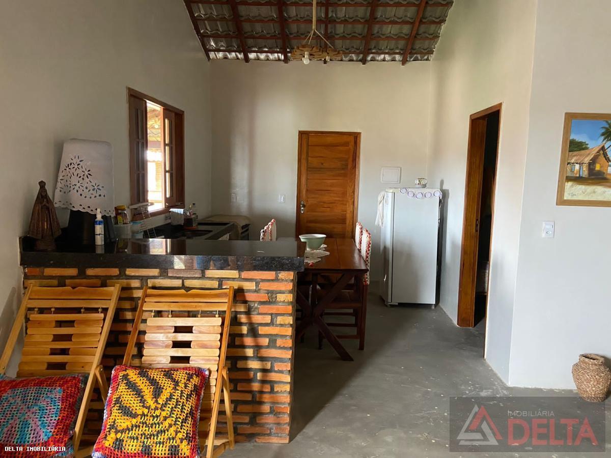 Casa à venda com 2 quartos, 341m² - Foto 4