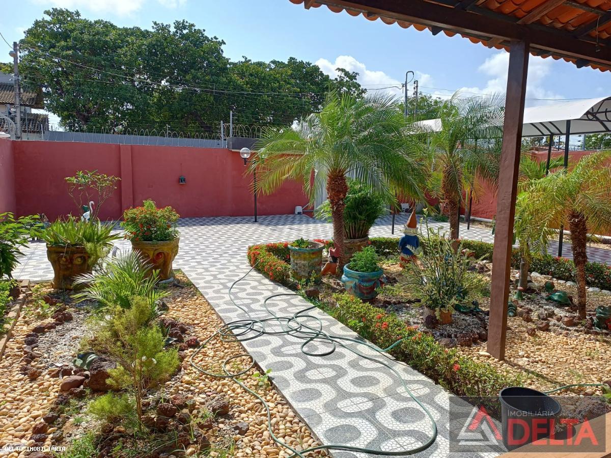 Casa à venda com 4 quartos, 650m² - Foto 4