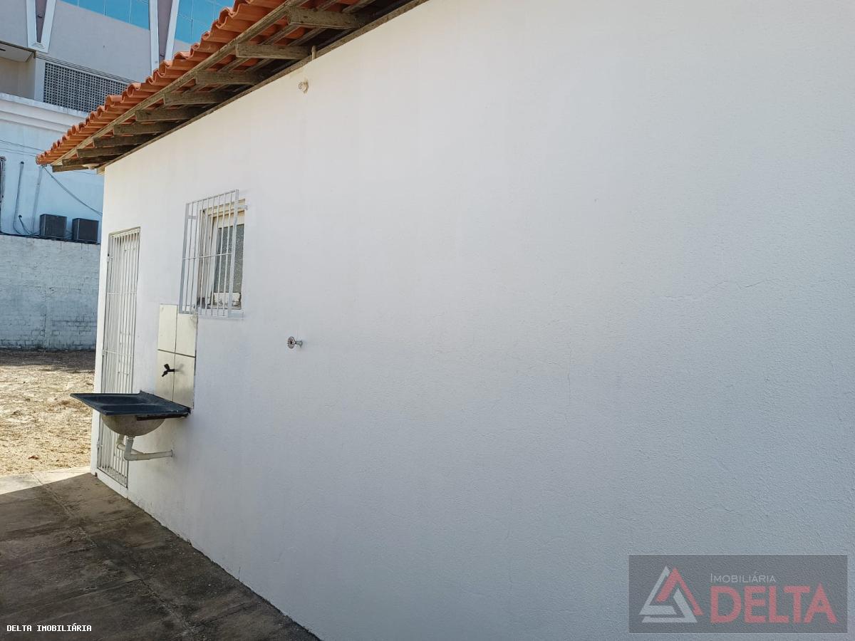 Casa à venda com 2 quartos, 300m² - Foto 4