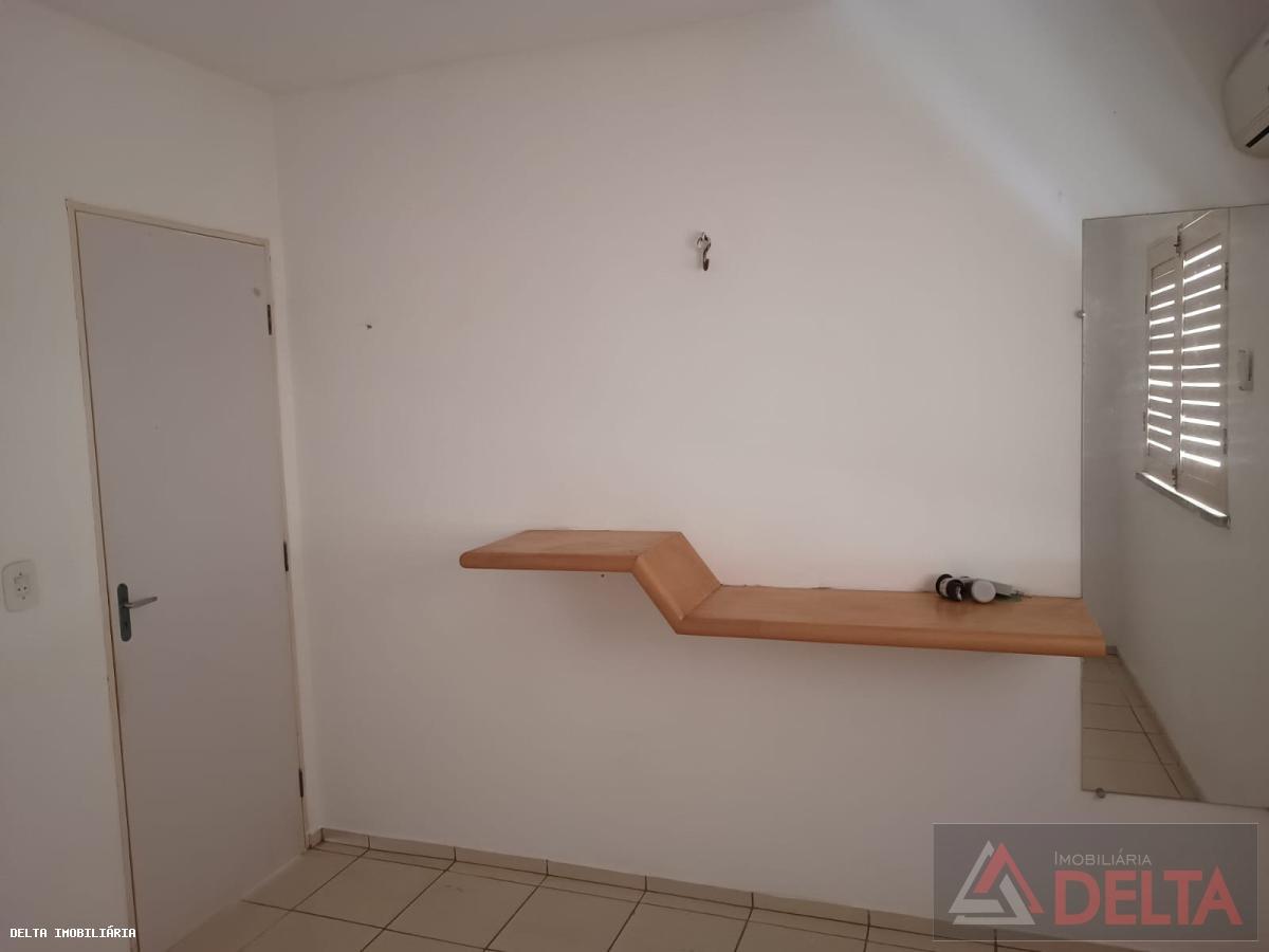 Casa à venda com 2 quartos, 300m² - Foto 7