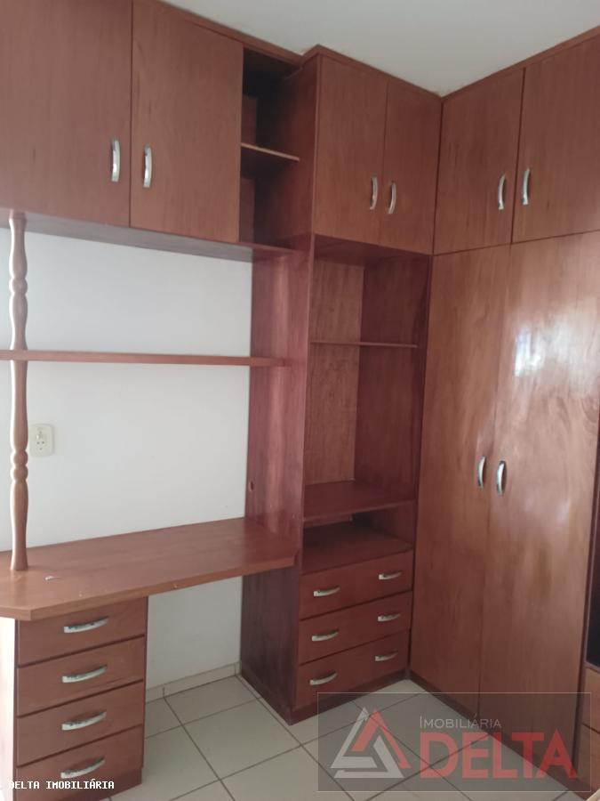 Casa à venda com 2 quartos, 300m² - Foto 10