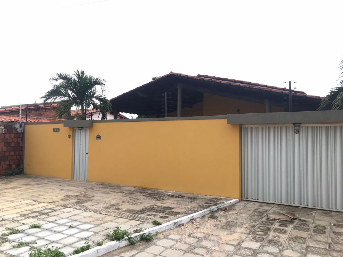 Casa para alugar com 3 quartos, 300m² - Foto 1