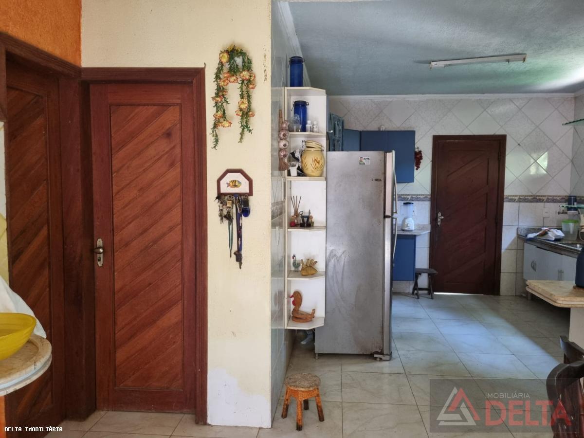 Casa à venda com 4 quartos, 420m² - Foto 4