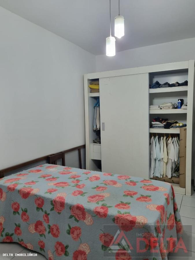 Casa à venda com 4 quartos, 660m² - Foto 10