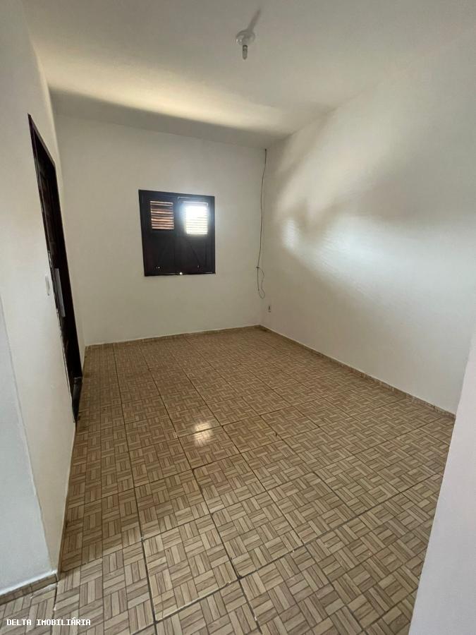 Casa para alugar com 2 quartos, 180m² - Foto 6